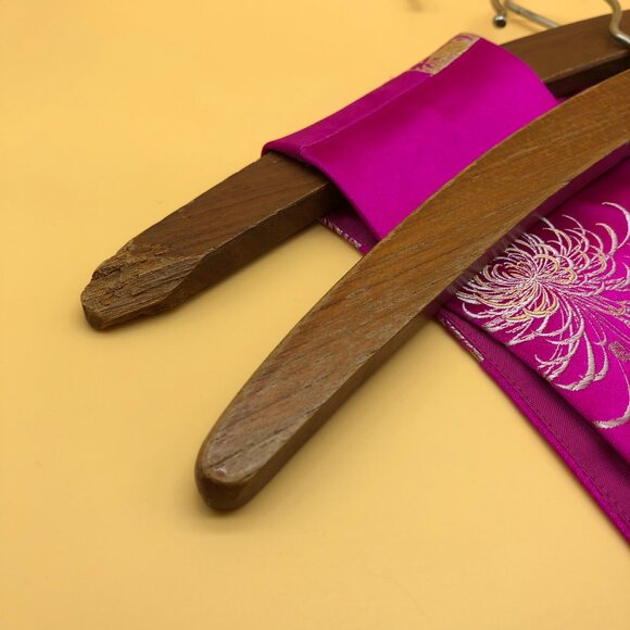 Vintage MCM set of wooden hangers - 0020OR - Picture 2 of 2